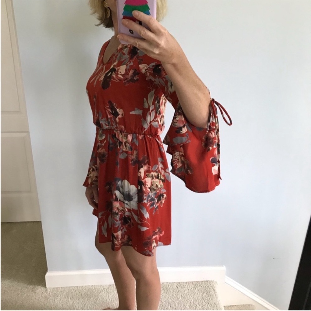 Floral Bell Sleeve Mini Dress - Picture 6 of 7